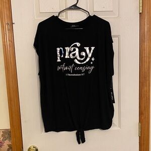 Women's Black Short-Sleeve Graphic Tee - 'Pray' Front Print